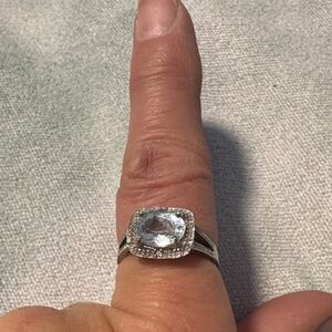 Elegant Silver Ring with blue topaz